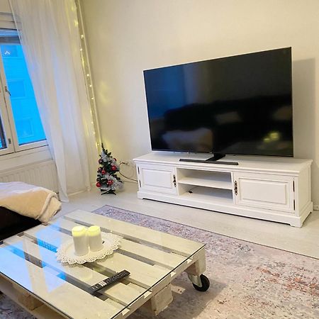 Spacious Home In Heart Of City 로바니에미 외부 사진